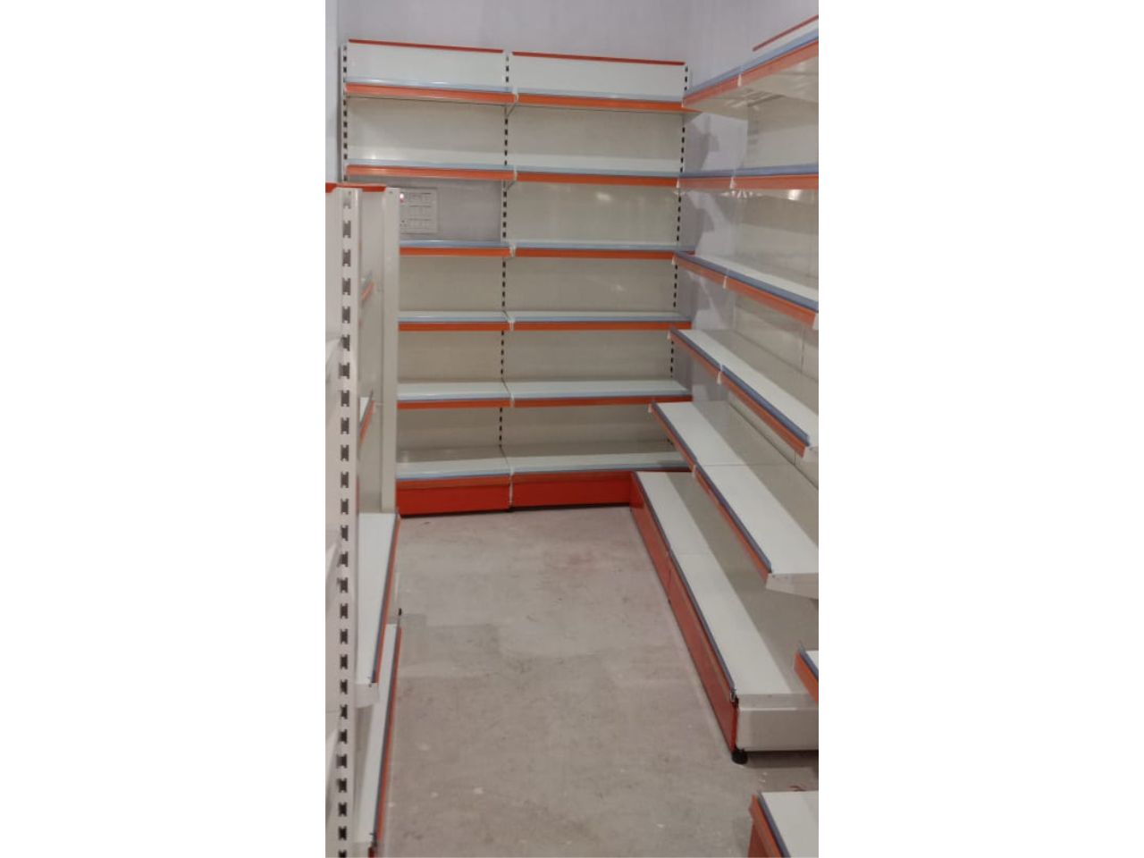 661077845_display Racks Manufacturer (2).jpg
